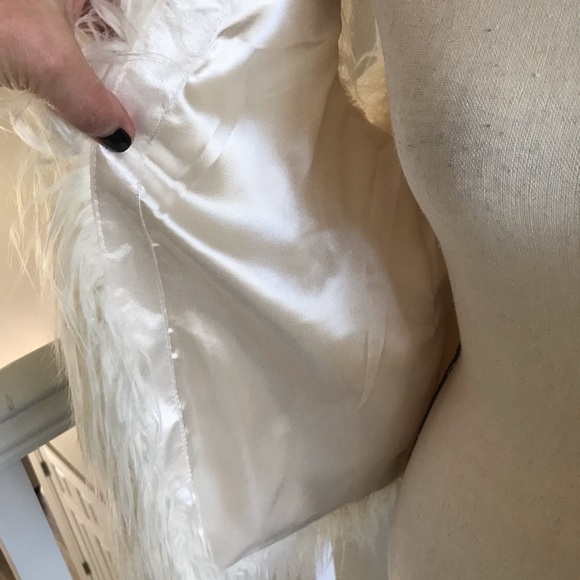 Divided by H&M open front shaggy vest - Picture 5 of 5